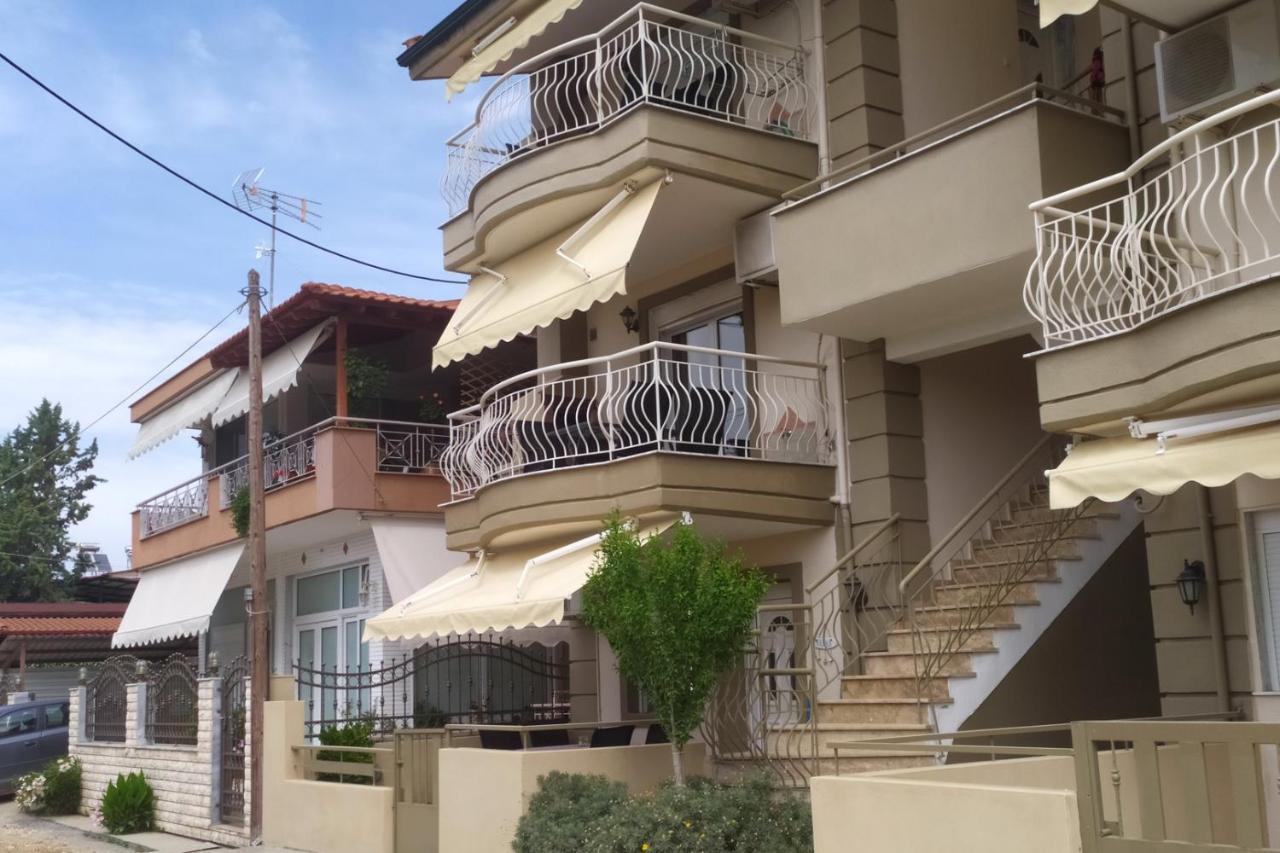 Ofrinio Central Apartments Buitenkant foto